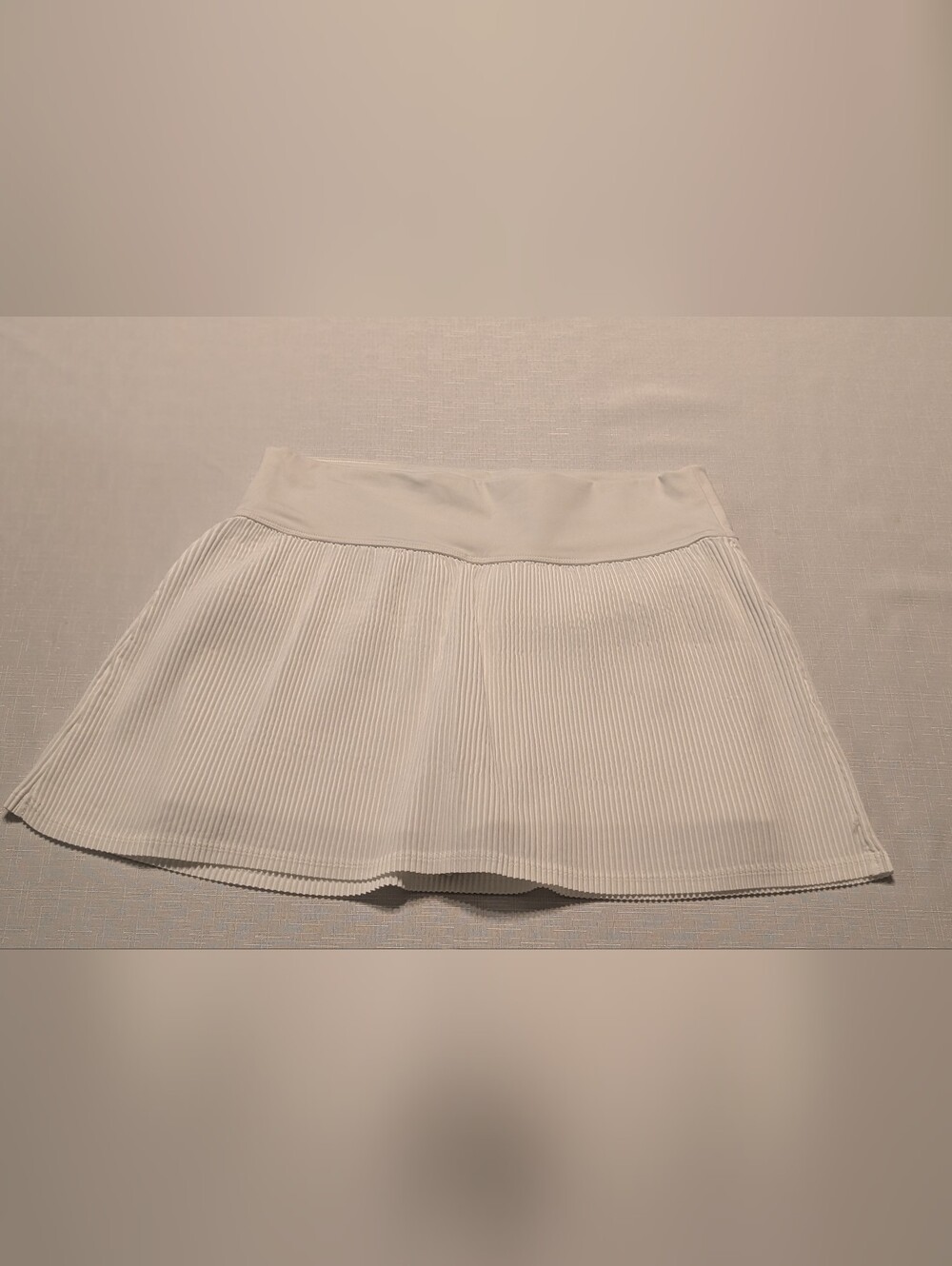 NWOT ​All In Motion White Pleated Tennis Skort Built-In Shorts Size M